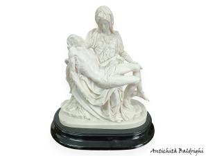 Pietà Statue